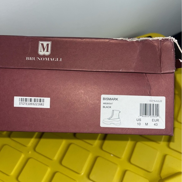 BRUNO MAGLI Bismark Leather Boot